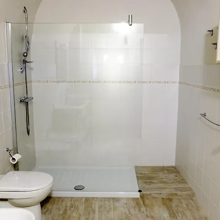 农家乐 La Botalla *